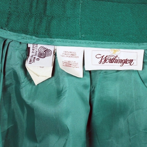 Vintage Kelly Green Wool Pencil Skirt - Back Kick Pleat - 6 - W26 - Hey Viv - Picture 5 of 6